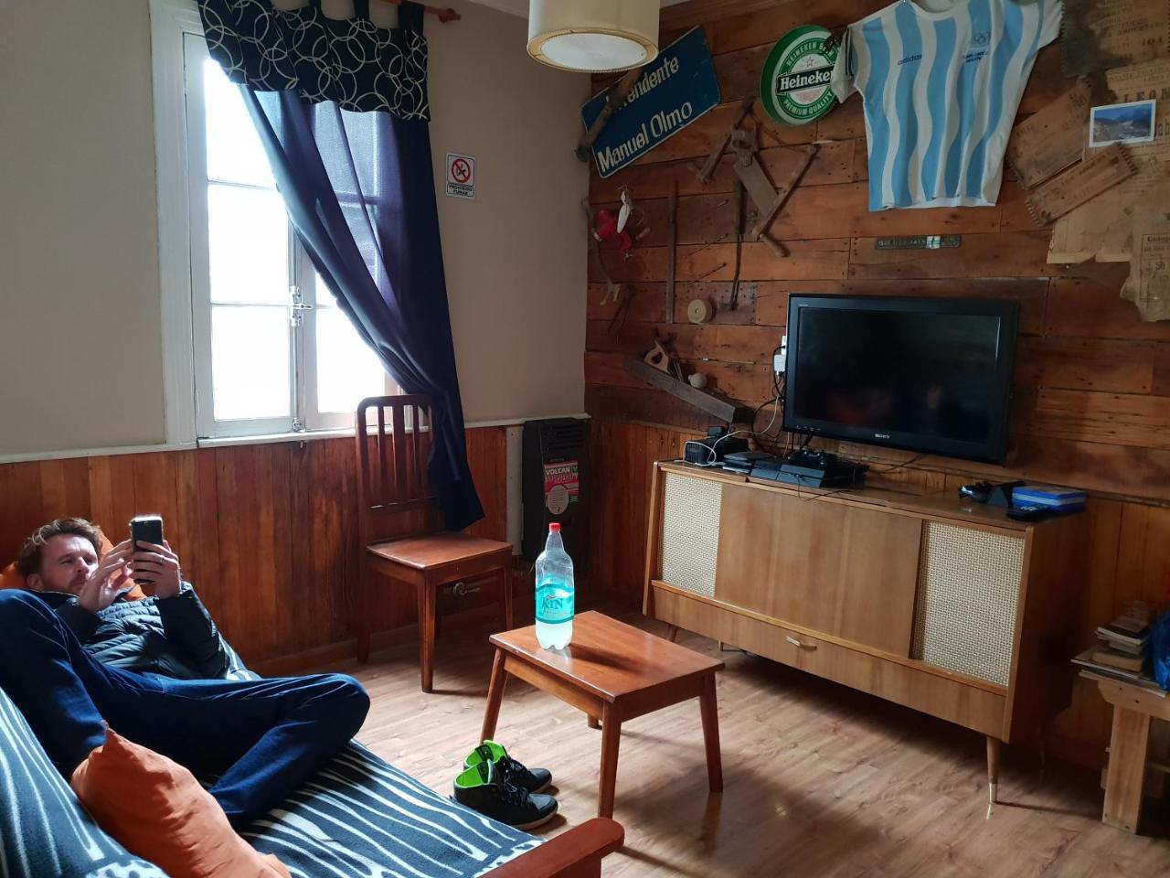 Lo De Momo Alojamiento Turistico Ostello Ushuaia Esterno foto