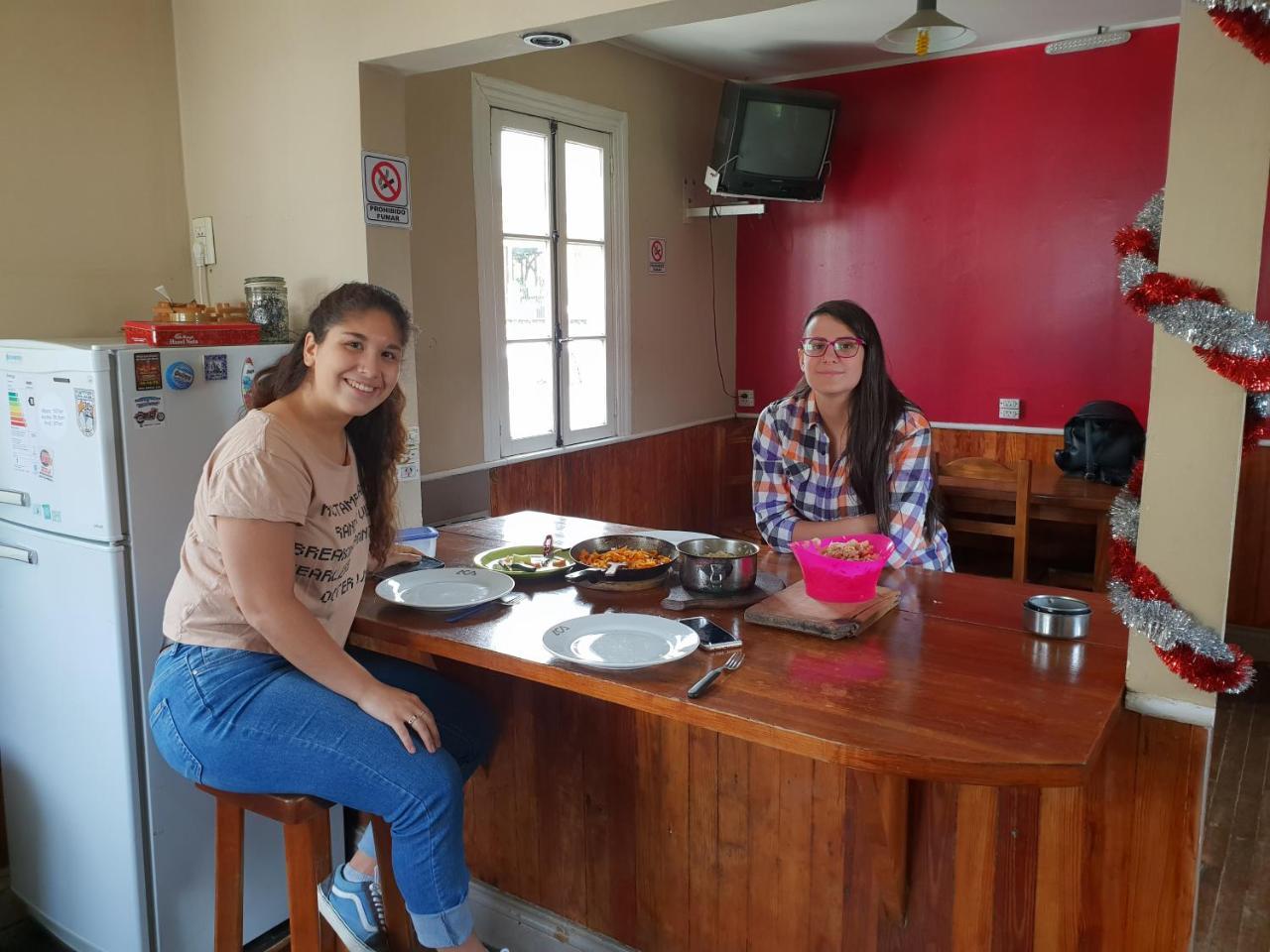 Lo De Momo Alojamiento Turistico Ostello Ushuaia Esterno foto